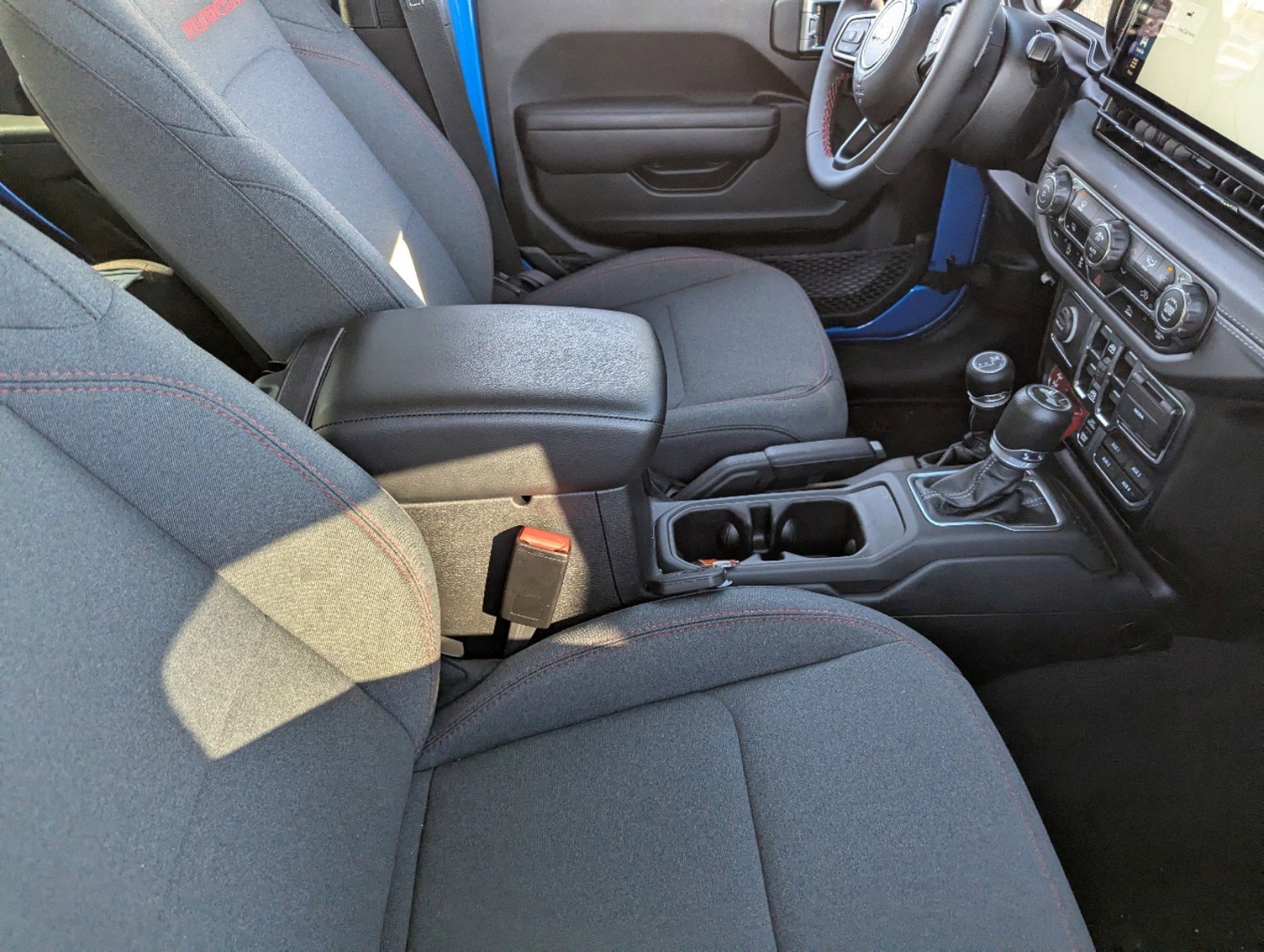 
								2024 Jeep Wrangler Rubicon full									